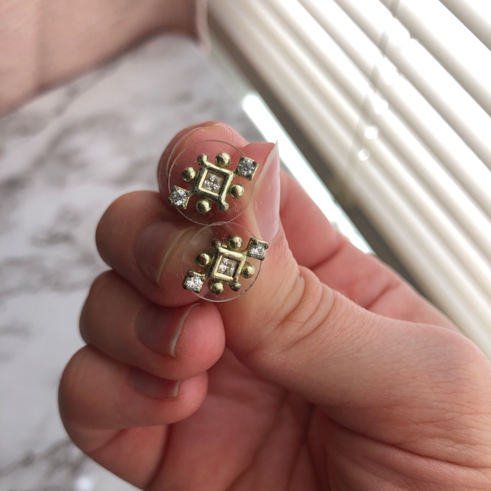 Kendra scott studs